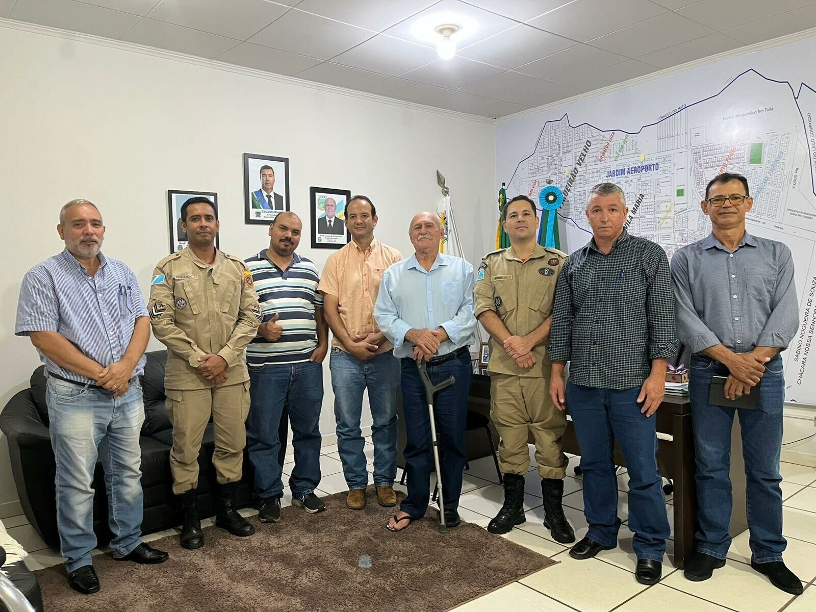 Imagem de compartilhamento para o artigo Prefeito de Figueirão discute capacitação em brigadas de incêndio com Corpo de Bombeiros da MS Todo dia